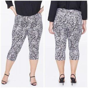 NWT NYDJ Slim Straight Crop Jeans In Curves 360 Denim Floral Cosmos Plus Size 26